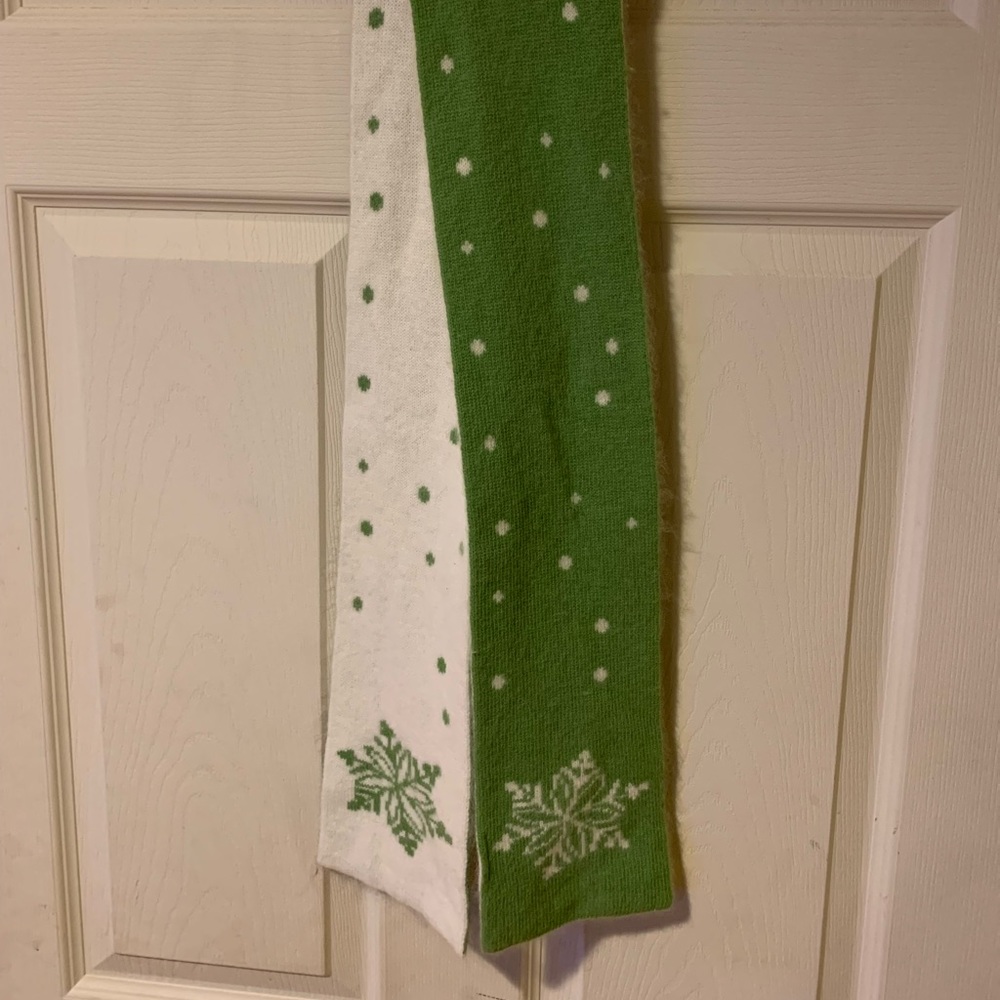 LL Bean Scarf 60% Nylon 30% Angora Rabbit Wool 10% Lambs Wool